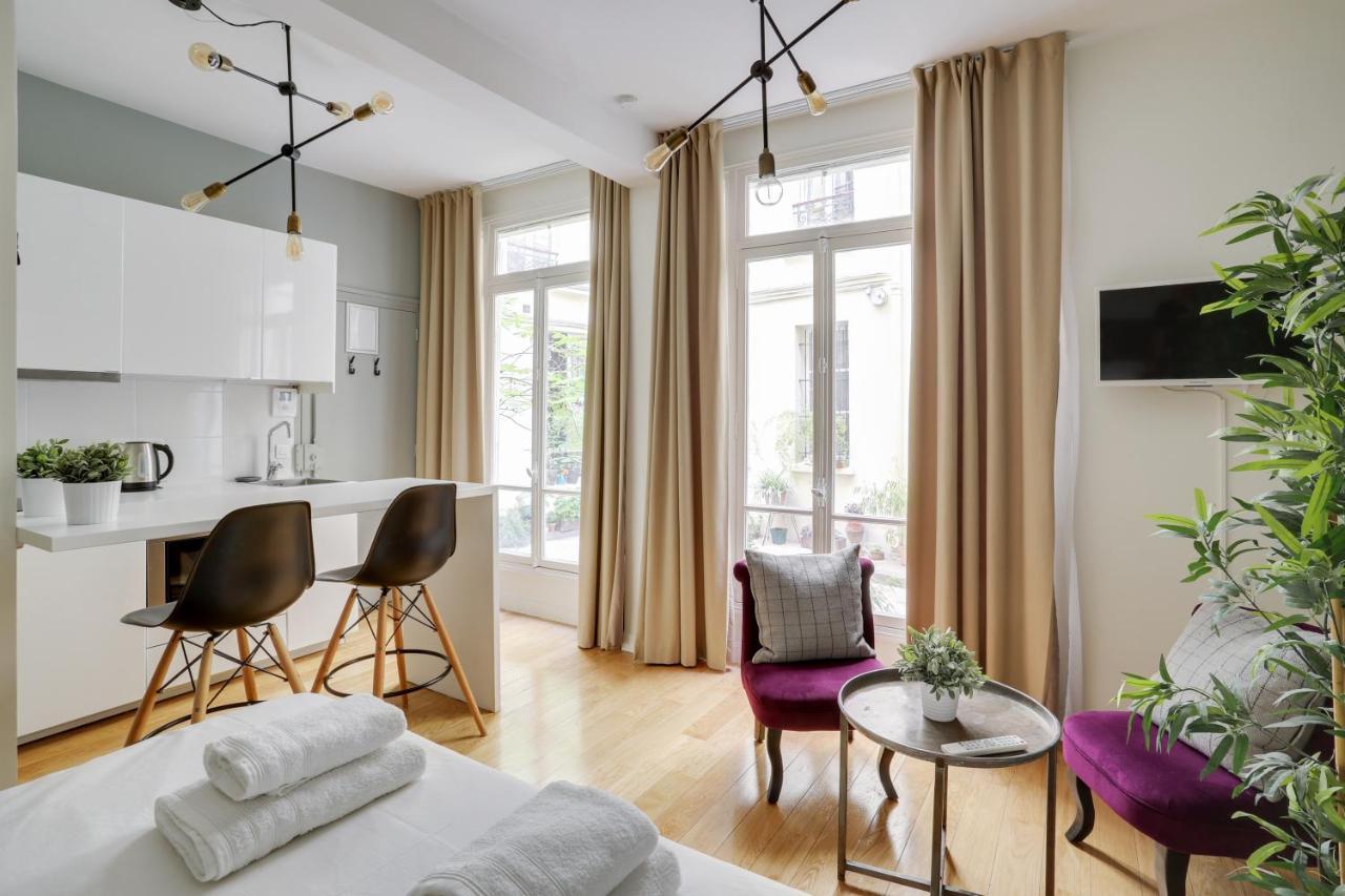 Charmant Studio Au Coeur De Paris Pour 2 Personnes By Weekome ภายนอก รูปภาพ