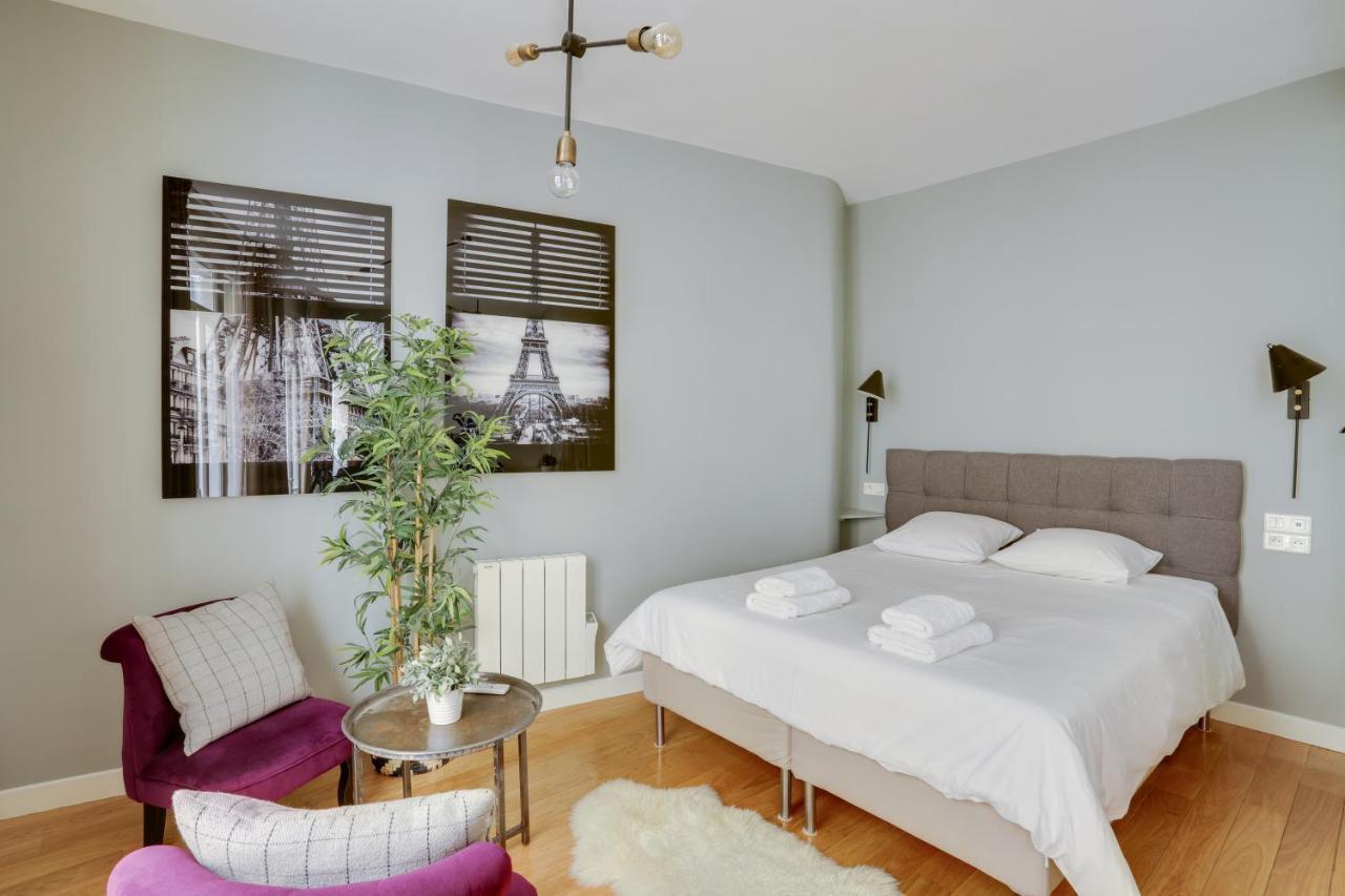 Charmant Studio Au Coeur De Paris Pour 2 Personnes By Weekome ภายนอก รูปภาพ